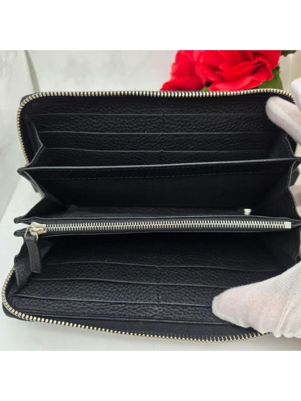 Gucci color black